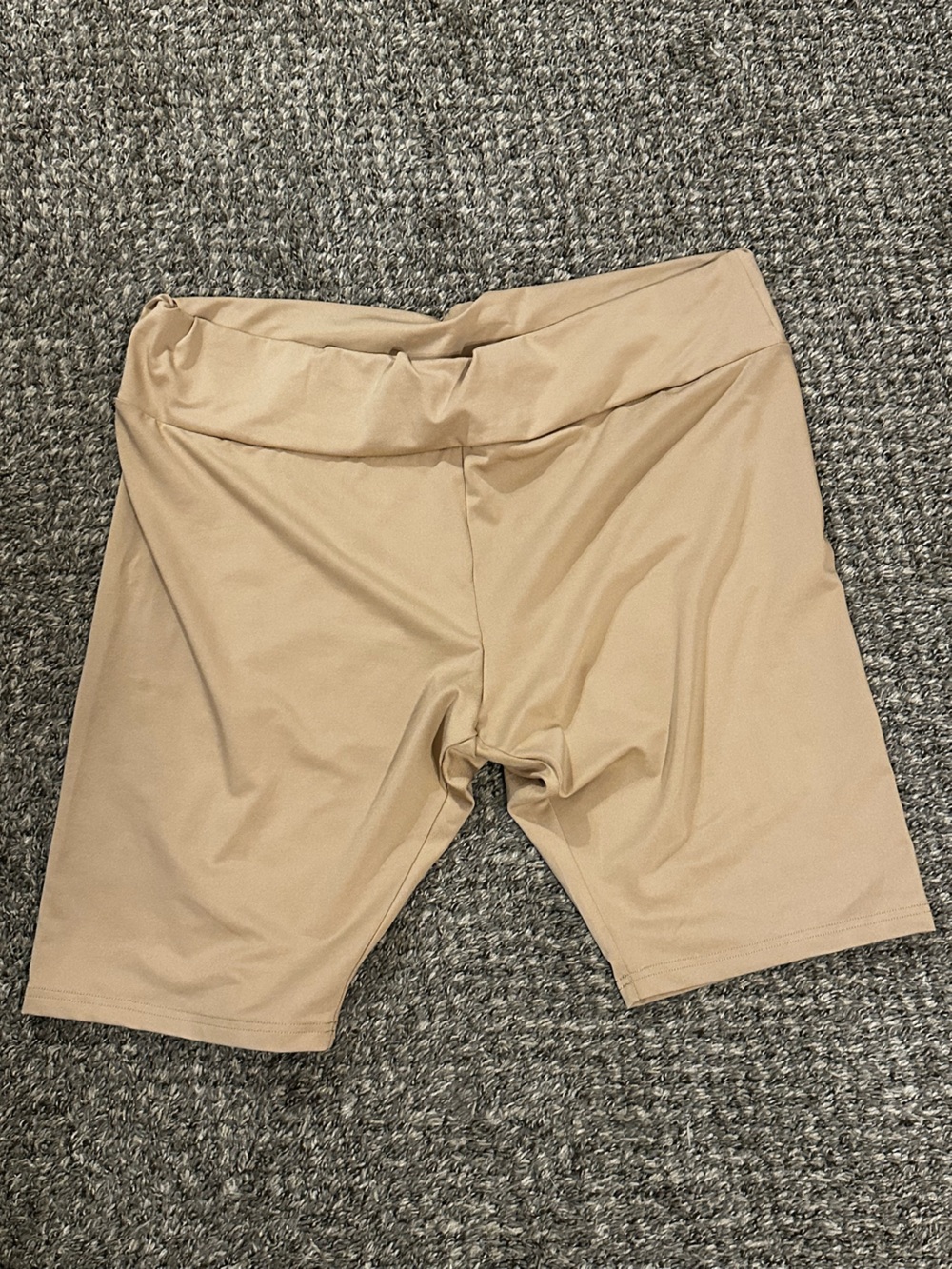 Women’s High-Rise Bike Shorts in Beige
